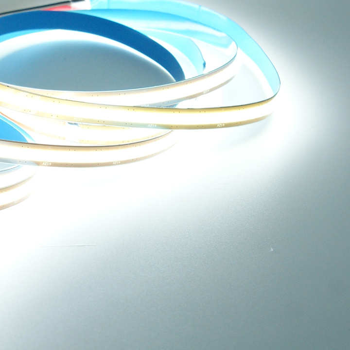 LED pásek COB 24V / 480LED / 12W / 6000K / IP20 / 8mm / PRO+ FREE-CUT